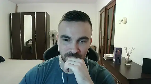 Snapshot of mu5clemania2 chatting on 04-08-26, 07:03 mu5clemania2 online show from 04-08-26, 07:03