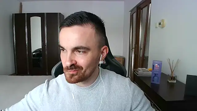 Snapshot of mu5clemania2 chatting on 04-09-26, 11:48 mu5clemania2 online show from 04-09-26, 11:48