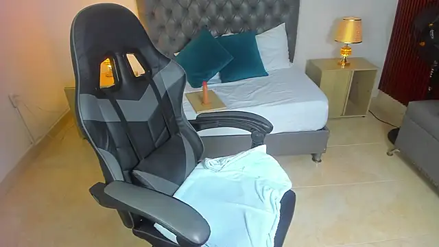 irantzu hank online show from 12-29-24, 03:24