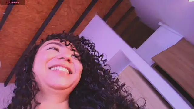 irantzu hank online show from 04-23-26, 07:27