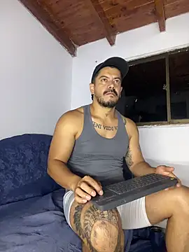 AndresSmith   online show from 04-04-26, 08:01