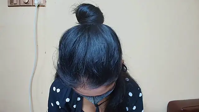 Snapshot of Srabontii chatting on 11-25-25, 09:42 Srabontii online show from 11-25-25, 09:42