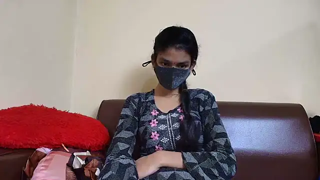 Snapshot of Srabontii chatting on 12-05-25, 10:57 Srabontii online show from 12-05-25, 10:57