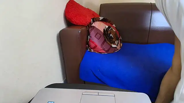 Snapshot of Srabontii chatting on 01-06-26, 09:35 Srabontii online show from 01-06-26, 09:35