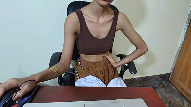 Snapshot of Srabontii chatting on 04-04-26, 02:03 Srabontii online show from 04-04-26, 02:03