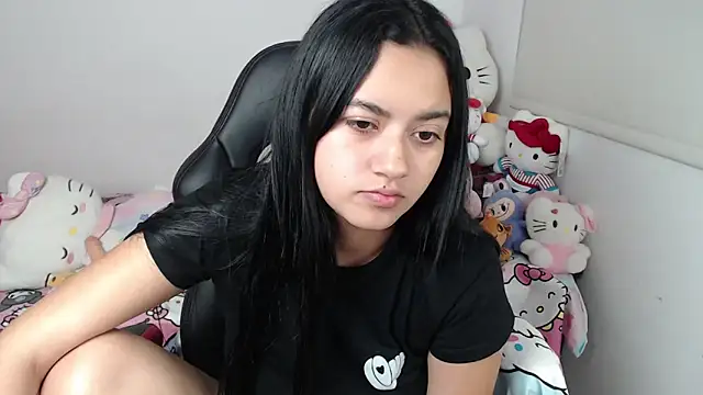 Snapshot of kayla_k18 chatting on 06-22-26, 02:24 kayla k18 online show from 06-22-26, 02:24