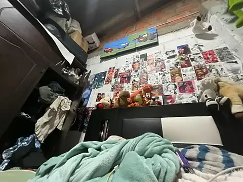 dafne19  online show from 03-12-26, 04:07