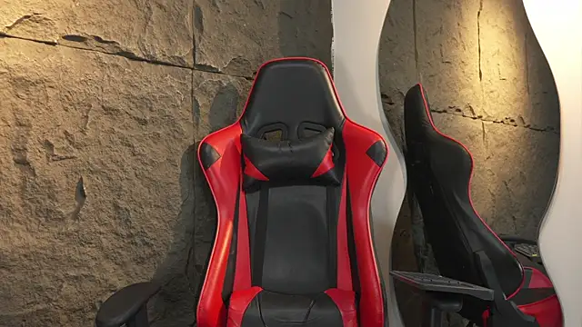 Snapshot of joseph_boy chatting on 04-08-26, 11:32 joseph boy online show from 04-08-26, 11:32