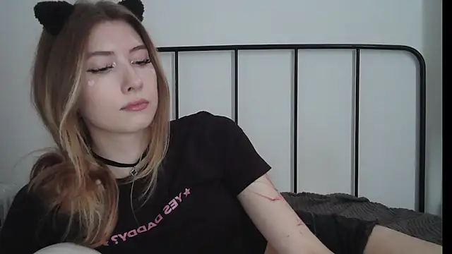ErikaShyy online show from 07-28-26, 12:48