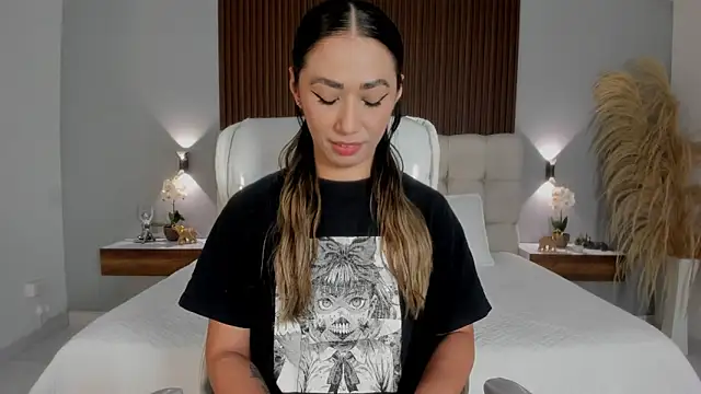 Emma23   online show from 04-01-26, 09:32