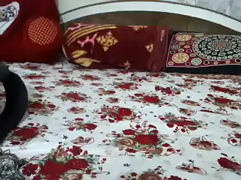 Snapshot of Bani_love2 chatting on 02-21-25, 05:56 Bani love2 online show from 02-21-25, 05:56