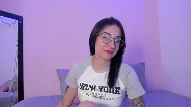 ValeriaCox online show from 03-01-25, 01:11