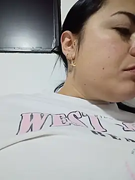 Lesly 10- online show from 07-04-26, 04:13