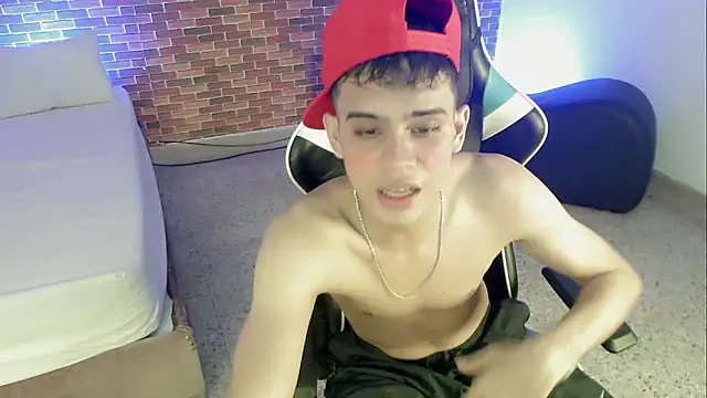 zacariasss  online show from 09-15-25, 04:07