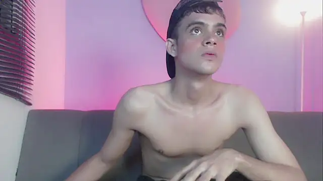 zacariasss  online show from 11-18-25, 05:56