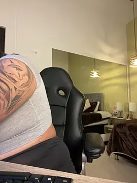 Snapshot of _Dulcinea_1 chatting on 01-06-26, 02:37 Dulcinea 1 online show from 01-06-26, 02:37