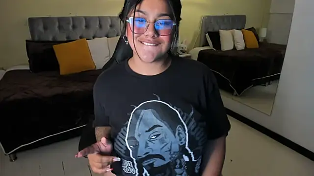 Snapshot of _Dulcinea_1 chatting on 01-08-26, 03:14 Dulcinea 1 online show from 01-08-26, 03:14