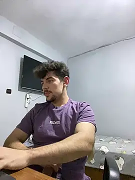 Snapshot of AKAdogukann chatting on 03-22-25, 05:41 AKAdogukann online show from 03-22-25, 05:41