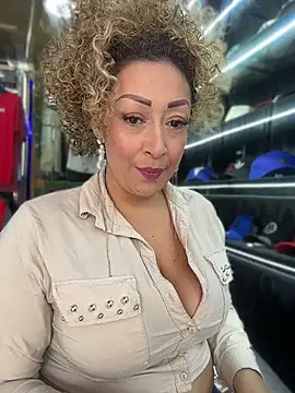 Katti Barrera online show from 07-21-26, 06:54