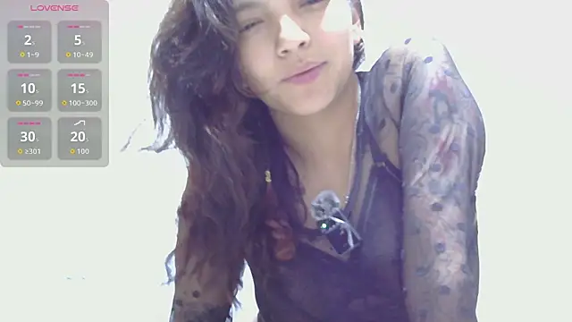 Snapshot of Garou_u chatting on 12-19-25, 07:15 Garou u online show from 12-19-25, 07:15