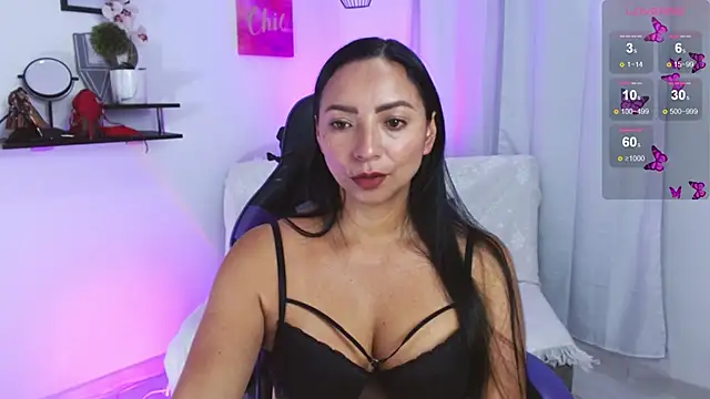 Emmi Cam online show from 04-14-26, 01:06