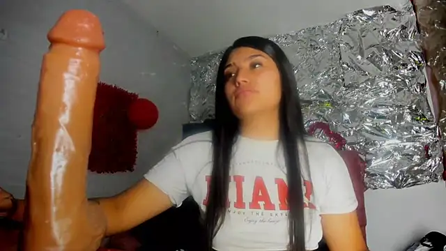 SarahStones online show from 03-26-26, 04:07