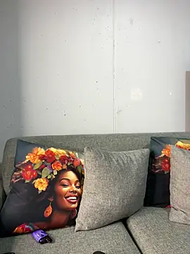 DrippinCaramelCutie online show from 04-07-26, 10:20