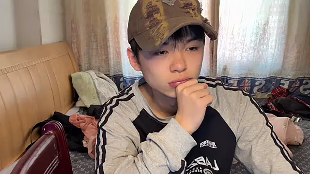 xiaottt1918 online show from 01-10-25, 08:29