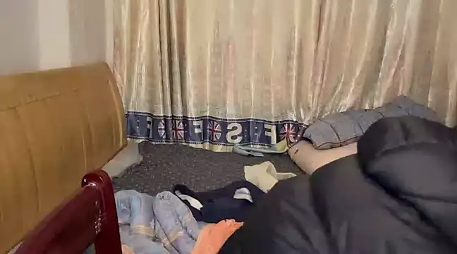 xiaottt1918 online show from 01-12-25, 10:23