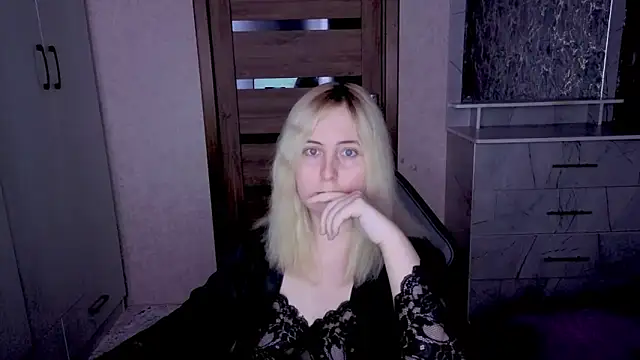 Kristy-Max online show from 04-23-26, 08:00