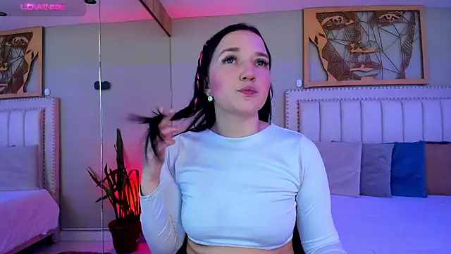  EmilyJireh  online show from 03-05-26, 07:21