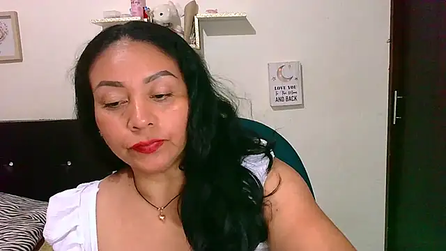Snapshot of zaray_bella chatting on 04-08-26, 09:26 zaray bella online show from 04-08-26, 09:26