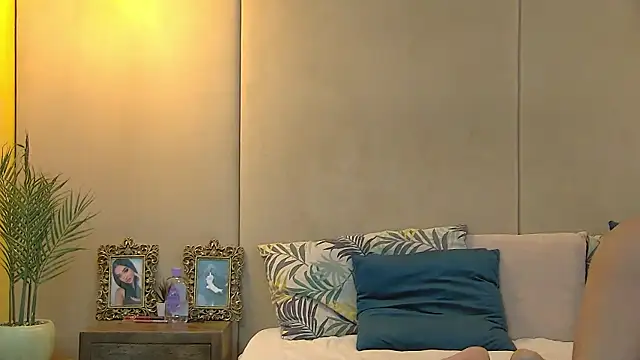 Snapshot of NattyDevon chatting on 02-08-25, 12:39 NattyDevon online show from 02-08-25, 12:39