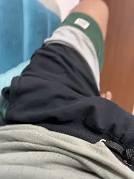 Snapshot of WildDick0007 chatting on 11-12-25, 12:38 WildDick0007 online show from 11-12-25, 12:38