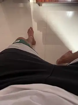 Snapshot of WildDick0007 chatting on 04-12-26, 12:32 WildDick0007 online show from 04-12-26, 12:32