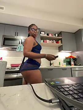 Naomiruty online show from 05-25-26, 04:29