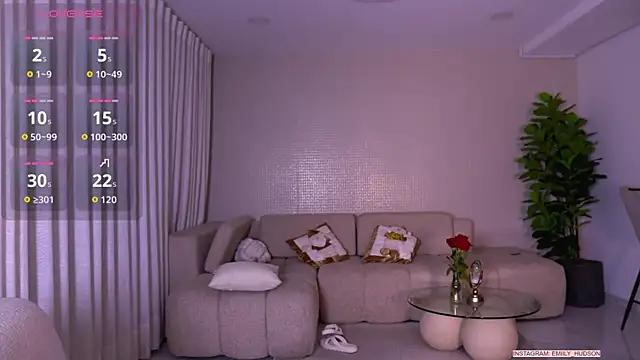 Snapshot of emily_huddson_ chatting on 11-27-25, 12:35 emily huddson online show from 11-27-25, 12:35