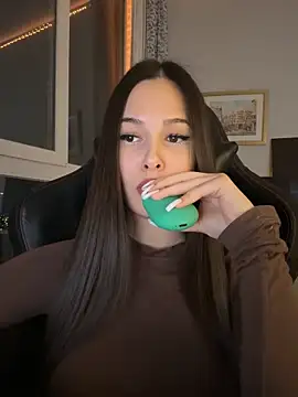 EricaWalls online show from 04-01-26, 08:17