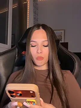 EricaWalls online show from 04-20-26, 08:54