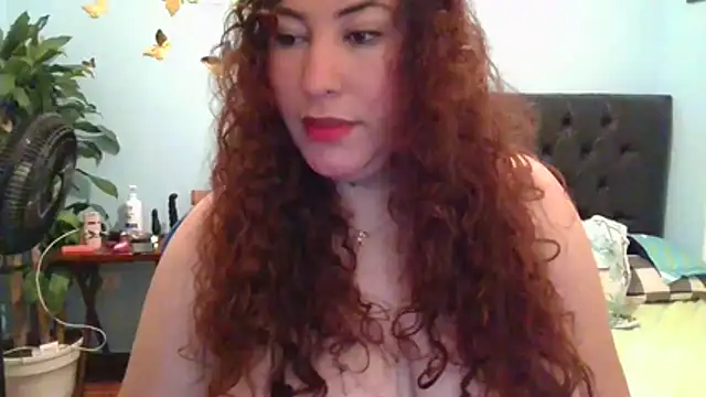 Snapshot of catalina_boobs chatting on 04-12-26, 04:12 catalina boobs online show from 04-12-26, 04:12