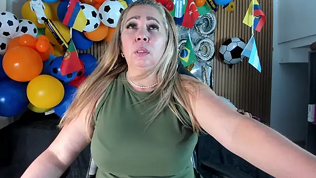 Danna topless online show from 07-01-26, 12:07
