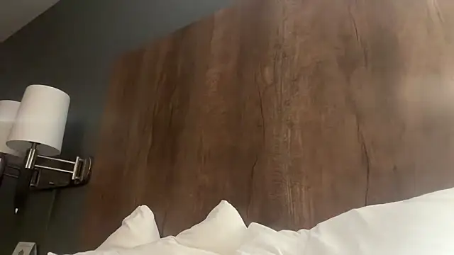 Snapshot of londonsfantasy chatting on 02-05-26, 05:34 londonsfantasy online show from 02-05-26, 05:34