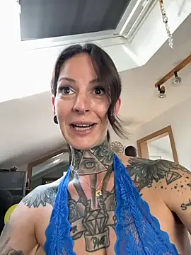 BrownieyQueen online show from 06-20-26, 07:11
