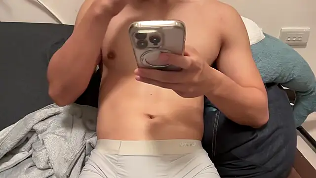 Alex1069 online show from 04-21-26, 02:12