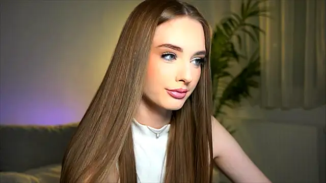 petitegonwiild online show from 04-08-26, 04:07