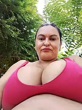 Snapshot of Horny-Mommy-Dirty chatting on 05-04-26, 02:46 Horny-Mommy-Dirty online show from 05-04-26, 02:46