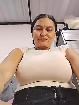 Snapshot of Horny-Mommy-Dirty chatting on 05-08-26, 11:48 Horny-Mommy-Dirty online show from 05-08-26, 11:48