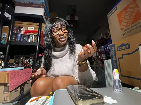 Snapshot of wynterheat chatting on 05-23-26, 12:09 wynterheat online show from 05-23-26, 12:09
