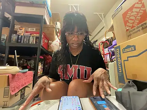 Snapshot of wynterheat chatting on 05-27-26, 04:20 wynterheat online show from 05-27-26, 04:20
