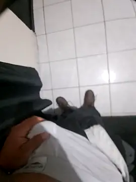 littleboyhot95 online show from 09-18-25, 12:01